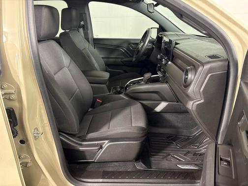 Sand Dune Metallic 2023 Chevrolet Colorado Trail Boss