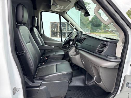 Oxford White 2026 Ford Transit-250 Base