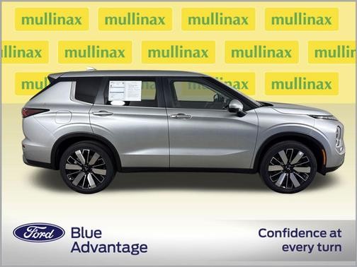Alloy Silver Metallic 2026 Mitsubishi Outlander SE
