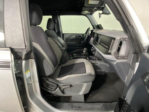 2021 Ford Bronco Base