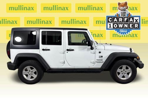 Bright White Clearcoat 2017 Jeep Wrangler Unlimited Sport