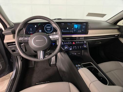 2024 Hyundai SONATA Hybrid Limited
