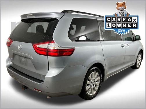 2015 Toyota Sienna XLE