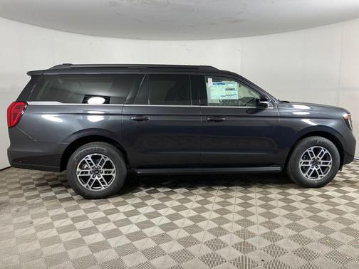 2025 Ford Expedition Max Active 4x2