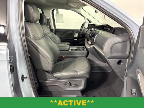 Glacier Gray Metallic Tri-Coat 2026 Ford Expedition Max Active 4x2