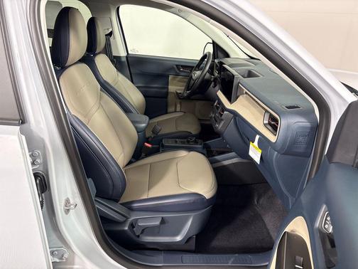 Space White Metallic 2026 Ford Maverick Lariat