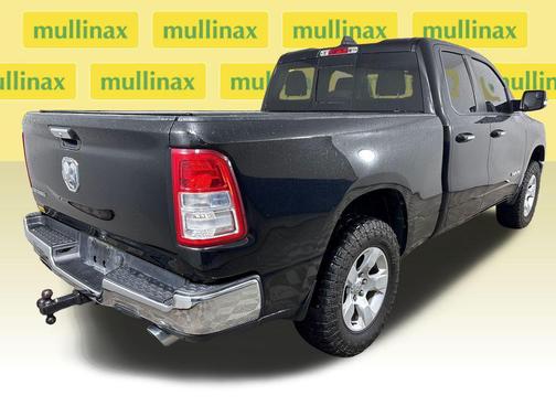 Diamond Black Crystal Pearlcoat 2020 RAM 1500 Big Horn/Lone Star