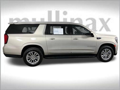 2022 GMC Yukon XL SLT