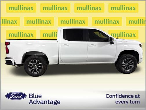 Summit White 2025 Chevrolet Silverado 1500 RST