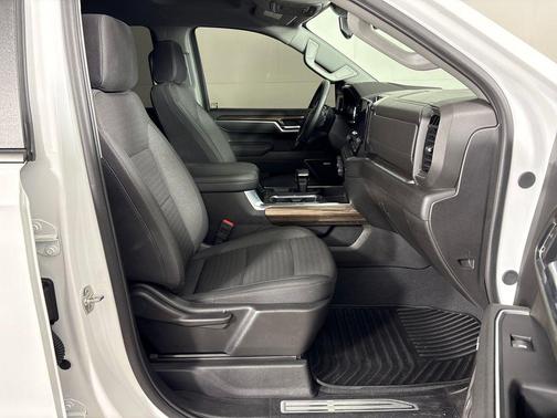Summit White 2025 Chevrolet Silverado 1500 RST
