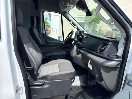 Oxford White 2026 Ford Transit-250 Base