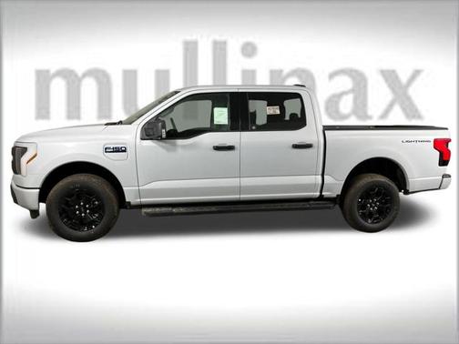 2025 Ford F-150 Lightning XLT