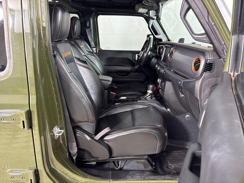 Sarge Green Clearcoat 2022 Jeep Gladiator Mojave