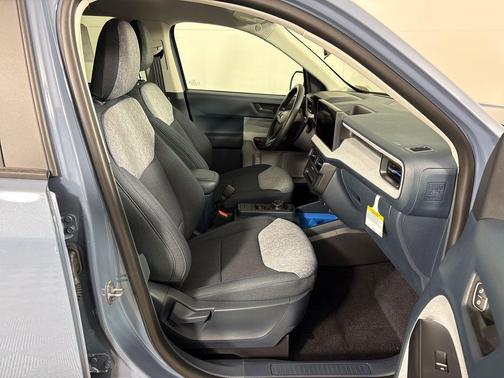 Azure Gray Metallic Tri-Coat 2026 Ford Maverick XLT