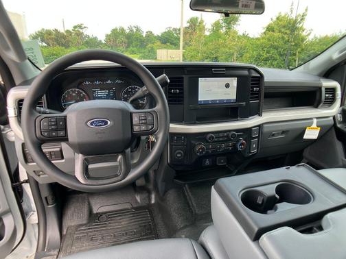 2025 Ford F-250 XL