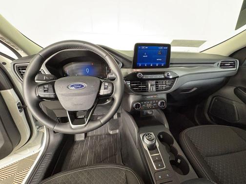 White Metallic 2023 Ford Escape Active