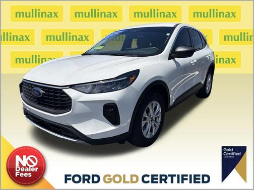 White Metallic 2023 Ford Escape Active