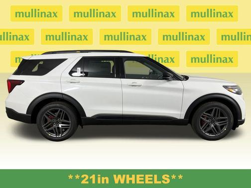 Star White Metallic Tri-Coat 2026 Ford Explorer ST