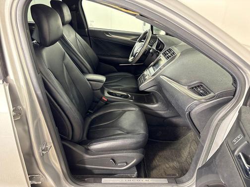 2015 Lincoln MKC Base