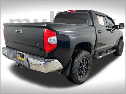 2018 Toyota Tundra SR5