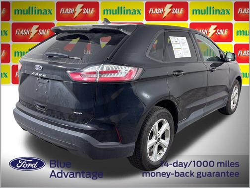 Black Metallic 2024 Ford Edge SE