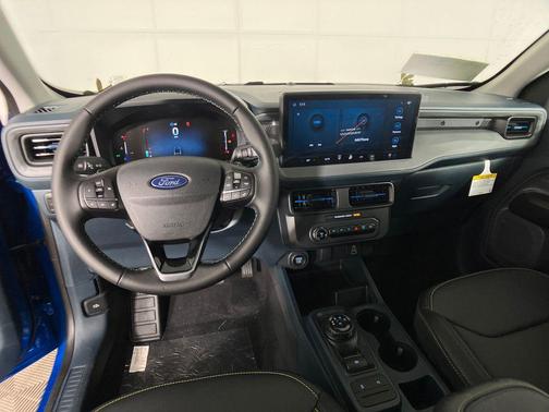 2025 Ford Maverick Lobo Standard