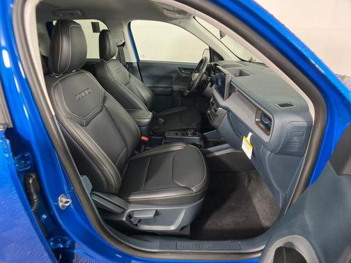 2025 Ford Maverick Lobo Standard