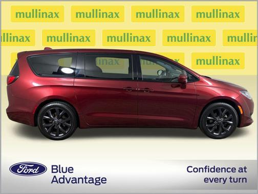 2020 Chrysler Pacifica Touring