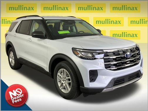 Space White Metallic 2026 Ford Explorer Active