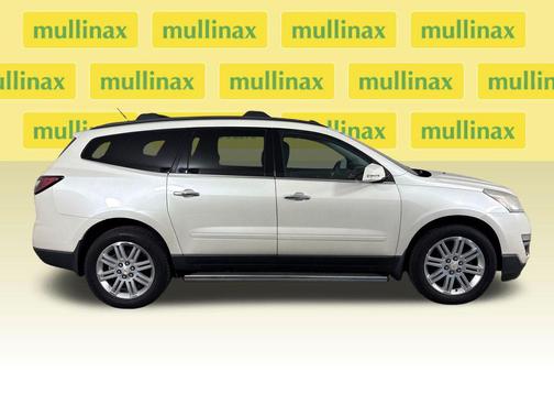 White Diamond Clearcoat 2014 Chevrolet Traverse 1LT