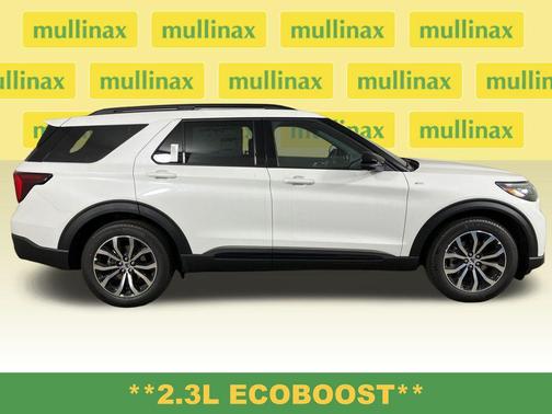 Star White Metallic Tri-Coat 2026 Ford Explorer ST-Line
