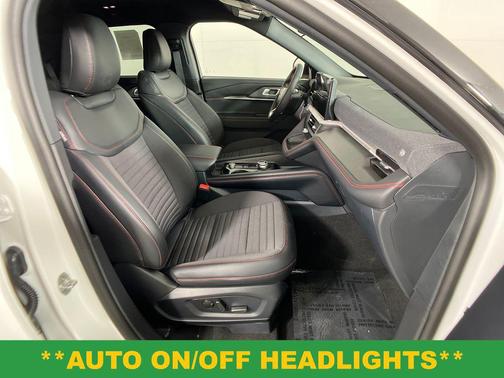 Star White Metallic Tri-Coat 2026 Ford Explorer ST-Line