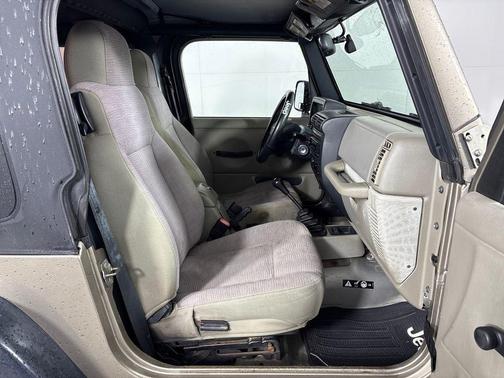 Light Khaki Metallic Clearcoat 2004 Jeep Wrangler Rubicon