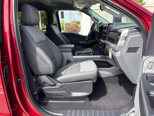 Ruby Red Metallic Tinted Clearcoat 2026 Ford F-250 XLT
