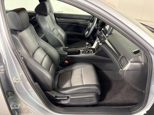 Lunar Silver Metallic 2018 Honda Accord Sport