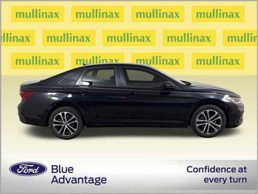 Deep Black Pearl 2025 Volkswagen Jetta 1.5T Sport