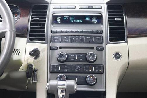 Gold Leaf Metallic 2011 Ford Taurus SEL