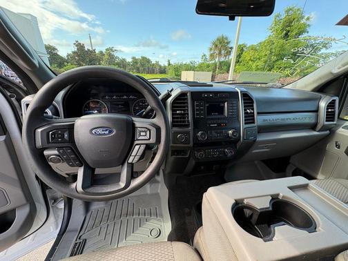 Oxford White 2019 Ford F-250 XLT