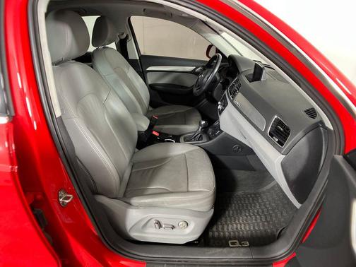 2016 Audi Q3 2.0T Premium Plus