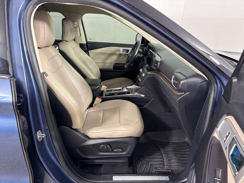 Blue Metallic 2020 Ford Explorer Limited
