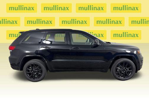 Diamond Black Crystal Pearlcoat 2020 Jeep Grand Cherokee Altitude