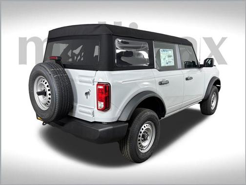 2026 Ford Bronco Base