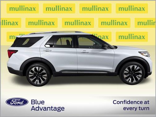 Space White Metallic 2025 Ford Explorer Platinum