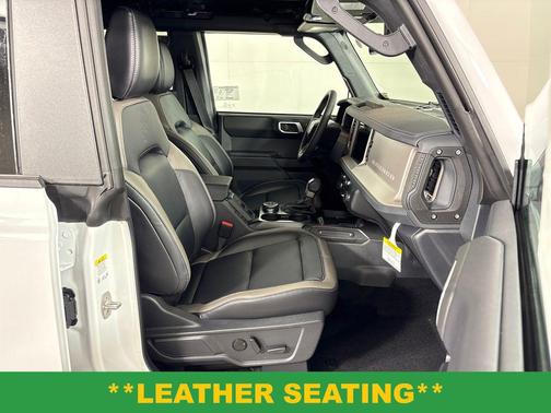 Oxford White 2026 Ford Bronco Outer Banks