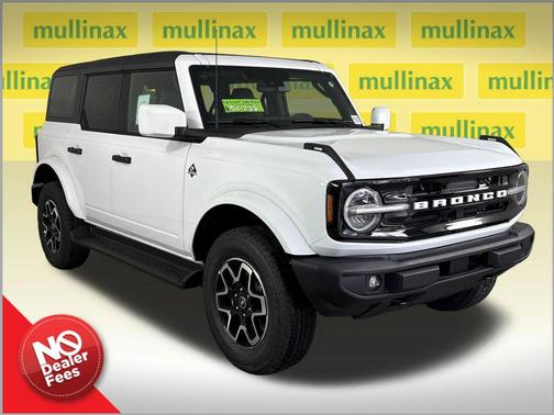 Oxford White 2026 Ford Bronco Outer Banks