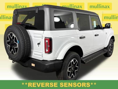 Oxford White 2026 Ford Bronco Outer Banks