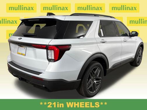 Space White Metallic 2026 Ford Explorer ST-Line