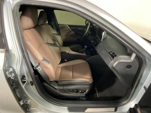 2024 Lexus ES 350 Base