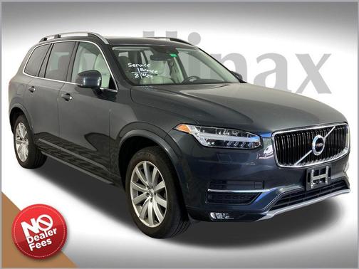 2016 Volvo XC90 T6 Momentum