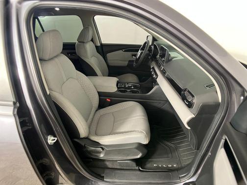 2023 Honda Pilot LX